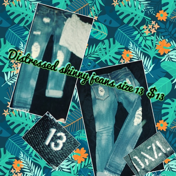 Jeans right here⏬ PRICE DROPS ON Several pairs📣 - Picture 2 of 3